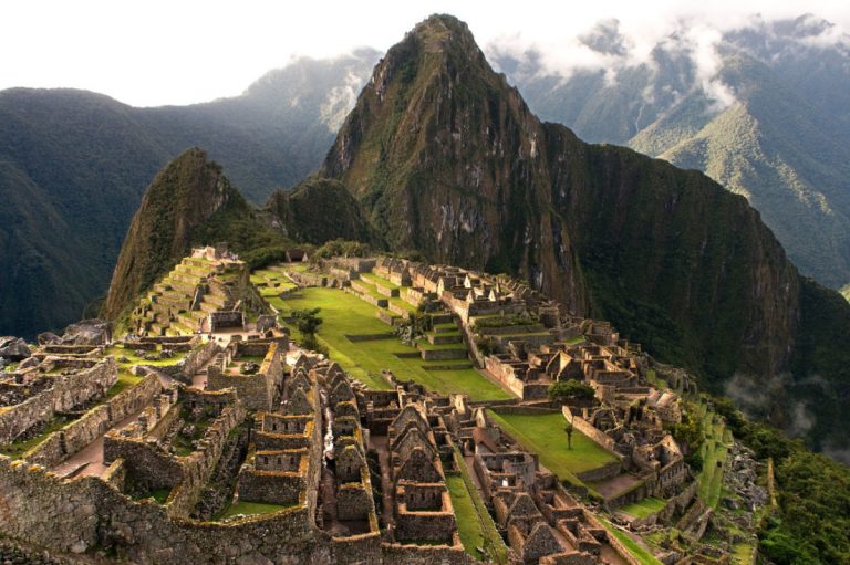 المدينة المفقودة ماتشو بيتشو : تحفة هندسية لحضارة الإنكا العظيمة